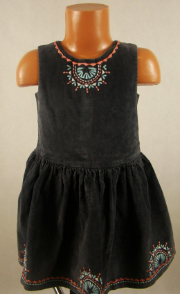 Ciemno szara welurowa sukienka z haftem rozm.110 cm
