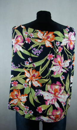 Czarna bluzka z kwiatowym wzorem XL