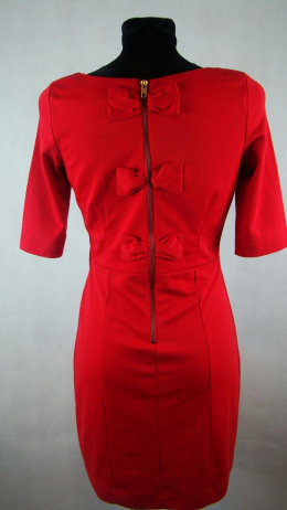 Czerwona sukienka z kokardkami M