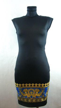 Czarna sukienka z greckim wzorem 36