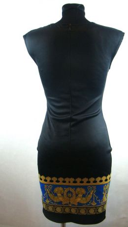 Czarna sukienka z greckim wzorem 36