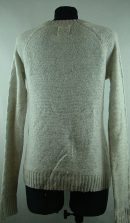 Sweter ecru z warkoczami 36