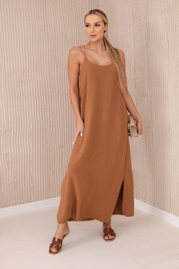 Sukienka długa na ramiączka camelowa